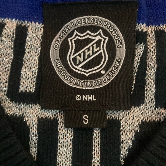 Vancouver Canucks Light Up Women Small XMAS Christmas Holiday UGLY Sweater - Picture 3 of 5